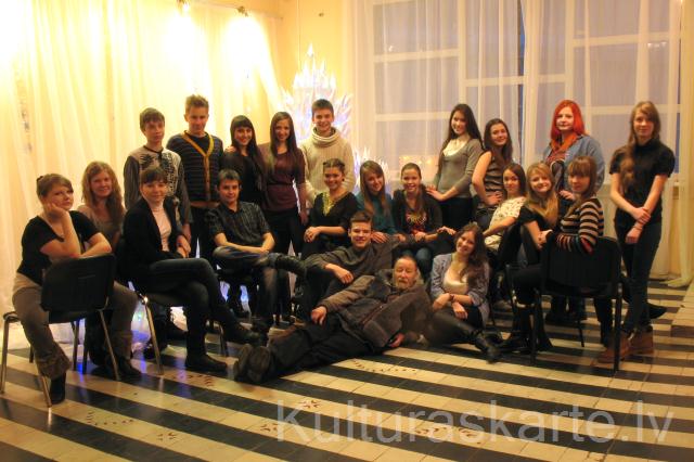 Teātra "Joriks" jauniešu studija un režisors Igors Mihailovs